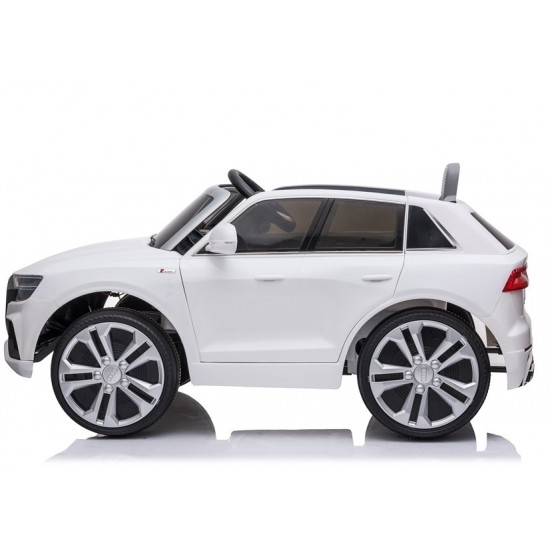 Автомобил на акумулатор - Audi Q8 white licensed design